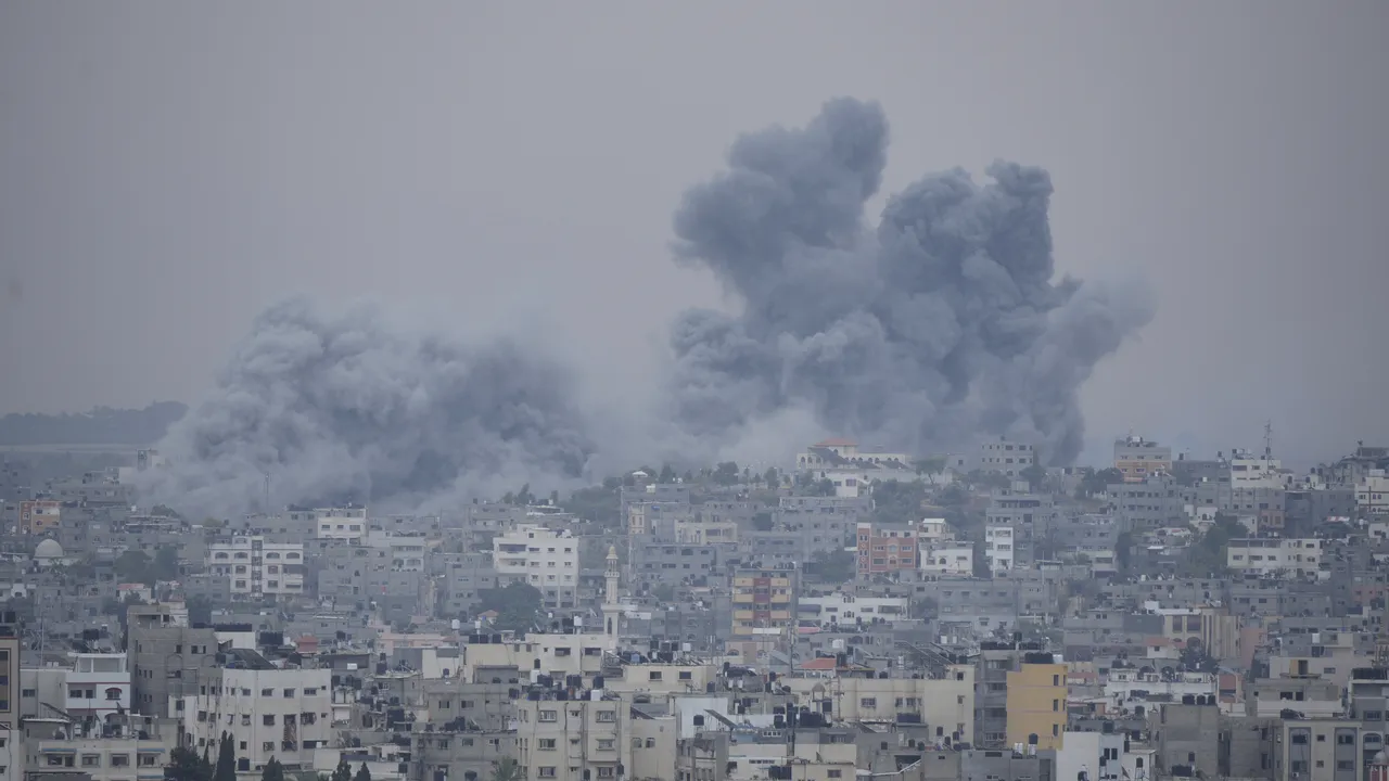 Războiul Israel-Hamas, ziua 4. Israelul este pregătit să intre în Fâşia Gaza / Hezbollah a mobilizat mii de luptători la graniţă / Iran: 