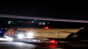 Turişti români blocaţi în aeroportul din Antalya