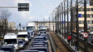 Se reia circulaţia autobuzelor pe linia 641 peste Podul Grant
