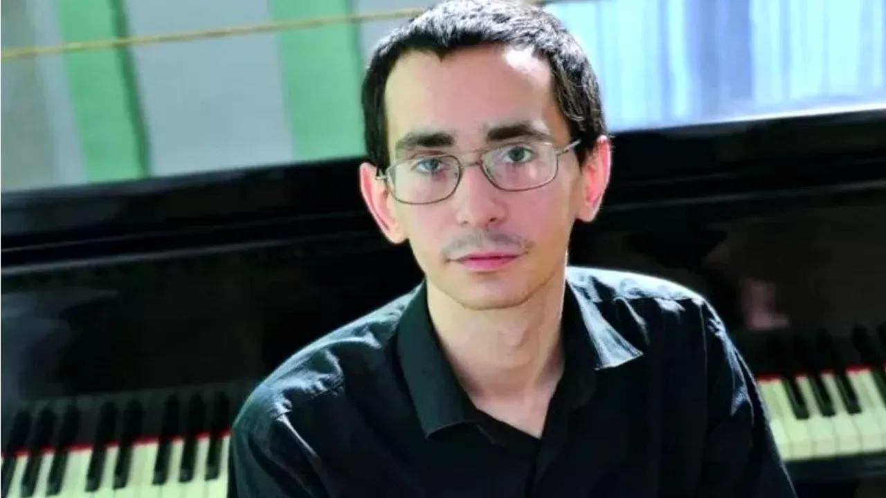 Încă o moarte controversată în regimul Putin: un pianist anti-război s-a stins în închisoare