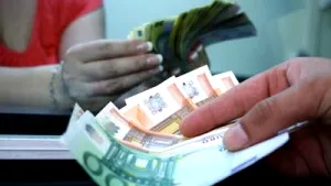 Romanian Leu Dn Vs Euro In Early Trade, Touches 4 Units