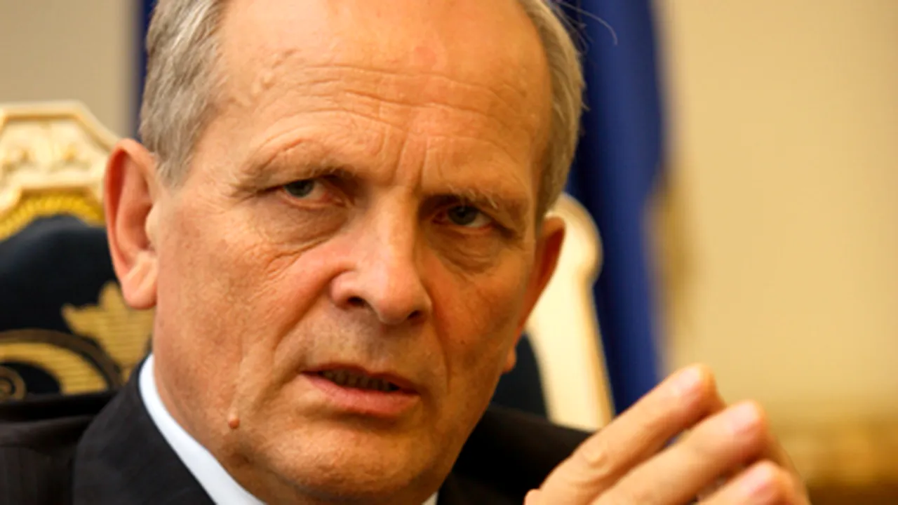 Stolojan consideră neîntemeiate declaraţiile lui Severin privind preşedinţia Comisiei LIBE