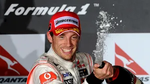 Jenson Button câştigă Marele Premiu al Chinei
