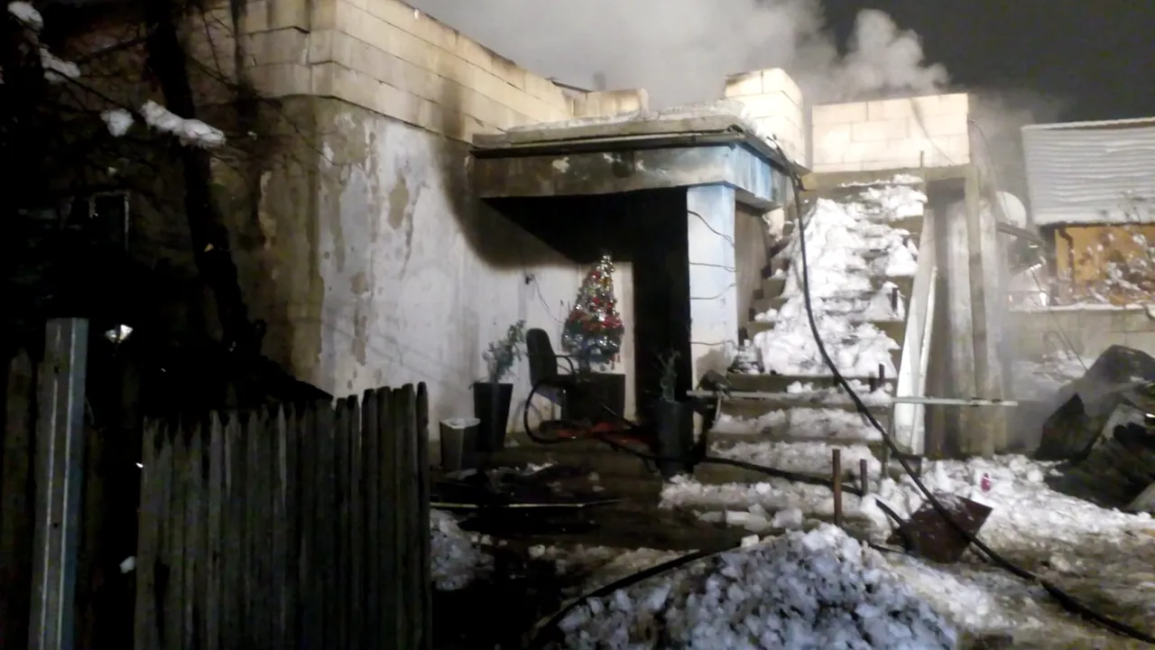 Hunedoara: Bărbat rănit când încerca să stingă incendiul izbucnit la casa sa
