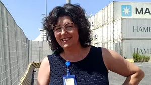 Corina Constantinescu este coordonator de mol în portul Civitavecchia şi are marea în ADN