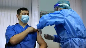 Premieră în Republica Moldova: Astăzi a fost administrat primul vaccin împotriva COVID-19