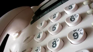 Clienţii Romtelecom pot achita automat facturile printr-un serviciu al Băncii Transilvania