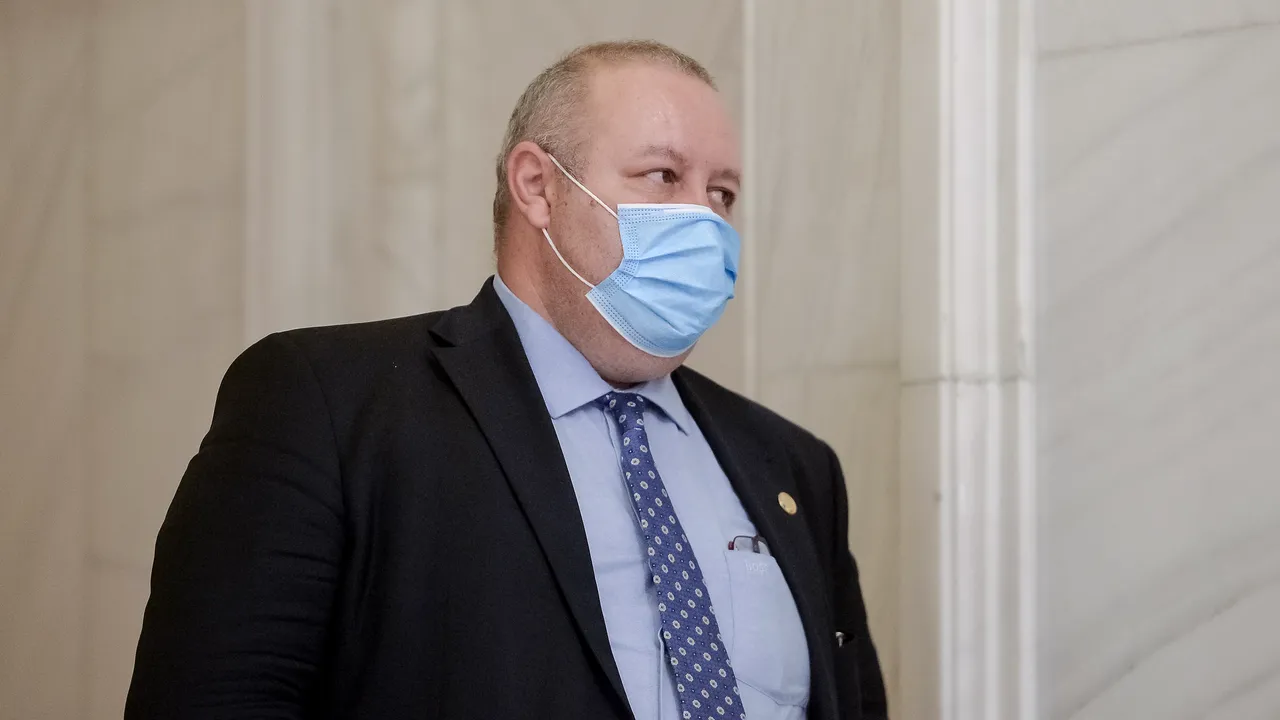 Daniel Fenechiu (PNL): Amendamentul UDMR la proiectul de desfiinţare a SIIJ este binevenit, l-aş vota