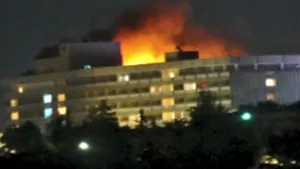 Cel puţin zece morţi în urma unui atac al talibanilor asupra unui hotel din Kabul - VIDEO