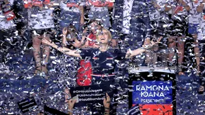 Prima femeie intrată în cursa pentru Cotroceni | Ramona Ioana Bruynseels şi-a lansat candidatura la prezidenţiale: România nouă s-a trezit! | FOTO, VIDEO