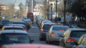 Restricții rutiere pentru camioane de peste 7,5 tone în Arad, Bihor și Satu Mare, din cauza căldurii