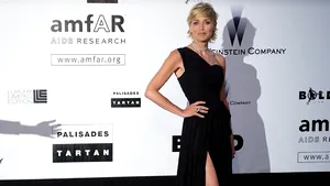 Sharon Stone, în rolul unei soţii infidele, într-un thriller cu accente erotice