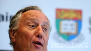 DEZVĂLUIRE în Marea Britanie: Frederick Forsyth, autorul romanului 