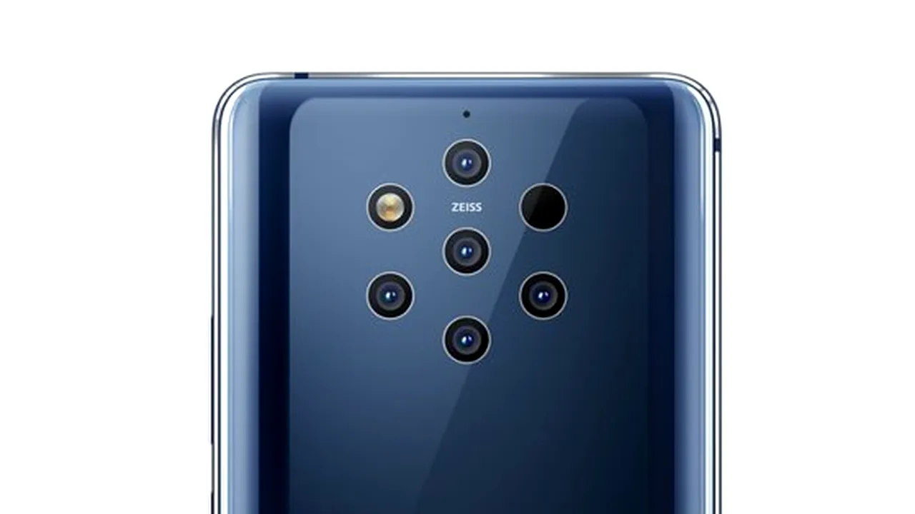 Camera foto vs. smartphone - cum am ajuns să fim toţi fotografi sau cine va câştiga bătălia finală