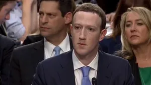 Facebook a încheiat oficial cea mai proastă zi din istoria bursei americane, cu o scădere de peste 100 de miliarde de dolari la nivelul capitalizării de piaţă