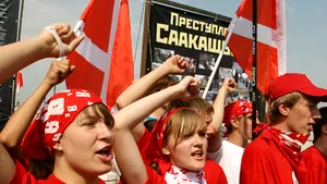 Numeroşi ruşi consideră că Medvedev nu a fost suficient de dur cu Georgia