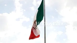 Scuze de la McLaren pentru un steag mexican cu o frunză de marijuana arborat la un stand al echipei