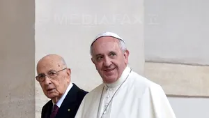 Papa Francisc merge în vizită oficială la preşedintele italian