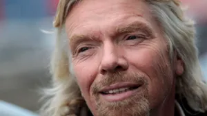 Richard Branson ar putea fi primul om care oficiază o căsătorie în spaţiu