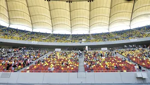 Peste 10.000 de români au participat la o lecţie de prim ajutor, însă nu au doborât recordul mondial - GALERIE FOTO, VIDEO