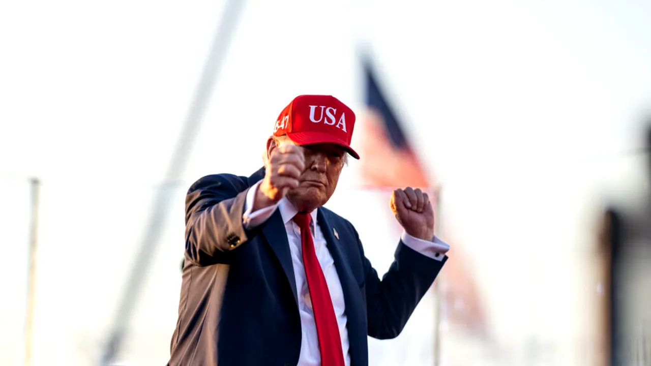 Casa Albă publică o imagine cu Trump în rolul Superman chiar în ziua lansării noului film „Superman