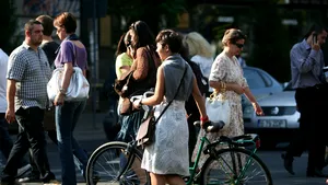 De ce pleacă românii la muncă în străinătate. Pentru că 