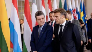 File de vițel cu țelină în trei feluri. Iată ce au mâncat Nicușor Dan, Macron, Merz și ceilalți lideri europeni la prânzul de la summitul UE