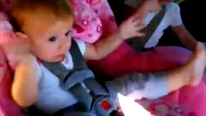 VIDEOCLIPURI AMUZANTE: Cum reacţionează copiii atunci când aud melodia 