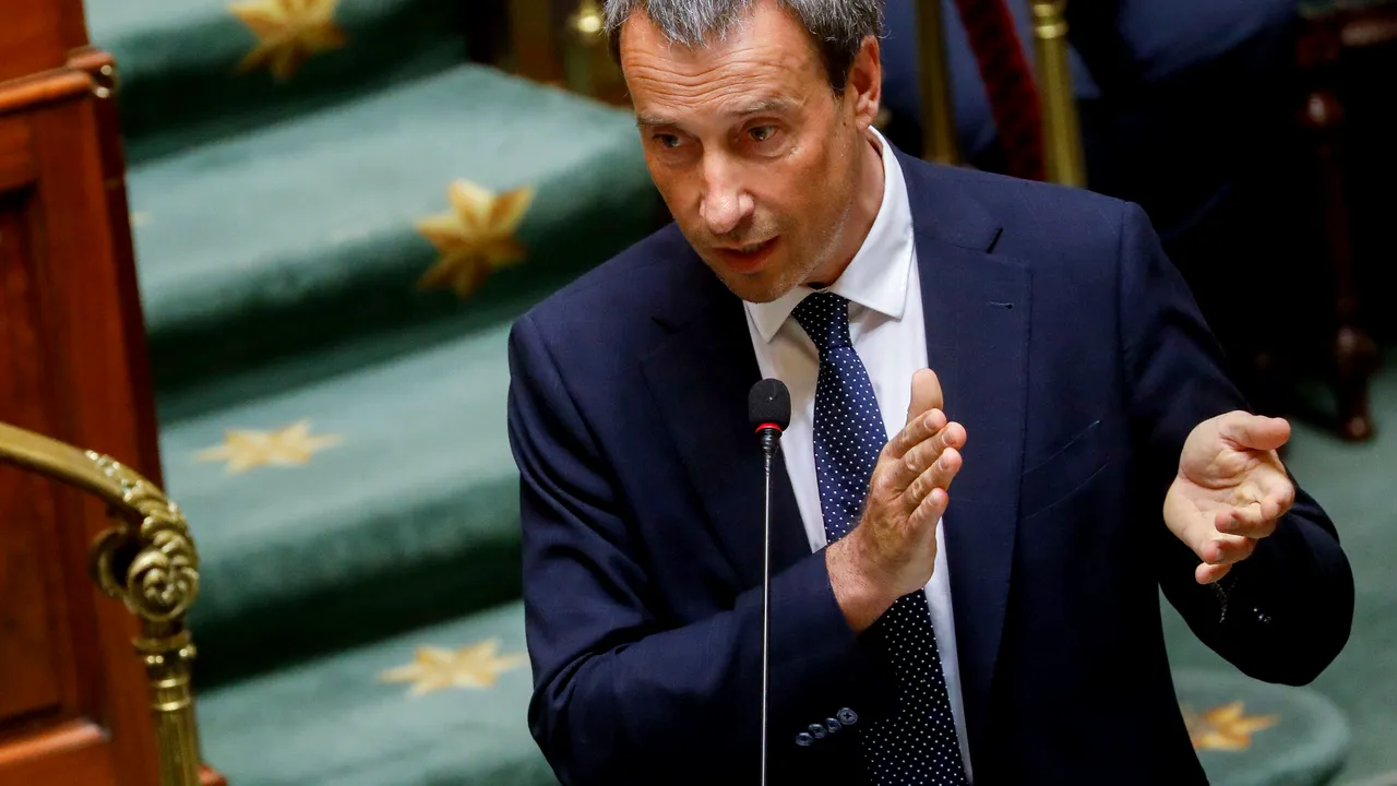 Conflicte pe tema deschiderii graniţelor UE. Ministru belgian: Decizia unor state, influenţată de concurenţa turistică