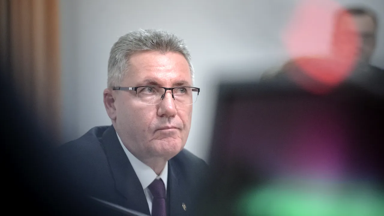 Adjunctul şefului SRI, George Voinescu, a fost trecut în rezervă în urma unui decret semnat de Klaus Iohannis. Cine a fost numit în locul său