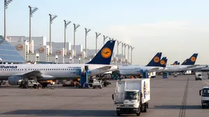 Zboruri suspendate pe aeroportul din Vilnius din cauza unui nou incident cu baloane