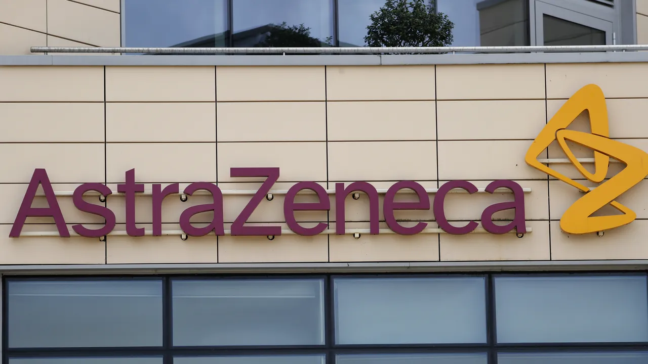 AstraZeneca se asociază cu o companie ce utilizează inteligenţa artificială pentru a dezvolta un medicament împotriva cancerului