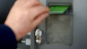 Cardurile Alpha Bank nu vor funcţiona în weekend