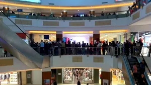 Vodafone vrea să vândă câteva mii de unităţi din noul terminal Apple în următoarele luni