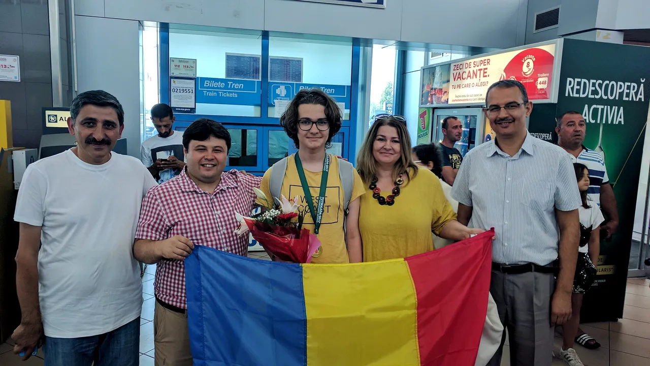 Doi elevi din Constanţa au fost medaliaţi la Olimpiada internaţională Plurisciplinară Tuymaada din Rusia