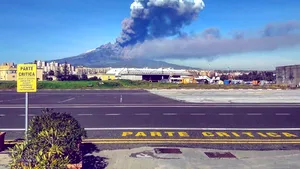 UPDATE: Bilanţul seismului din Sicilia a ajuns la aproximativ 30 de răniţi. Epicentrul, în zona Vulcanului Etna, care a ERUPT recent