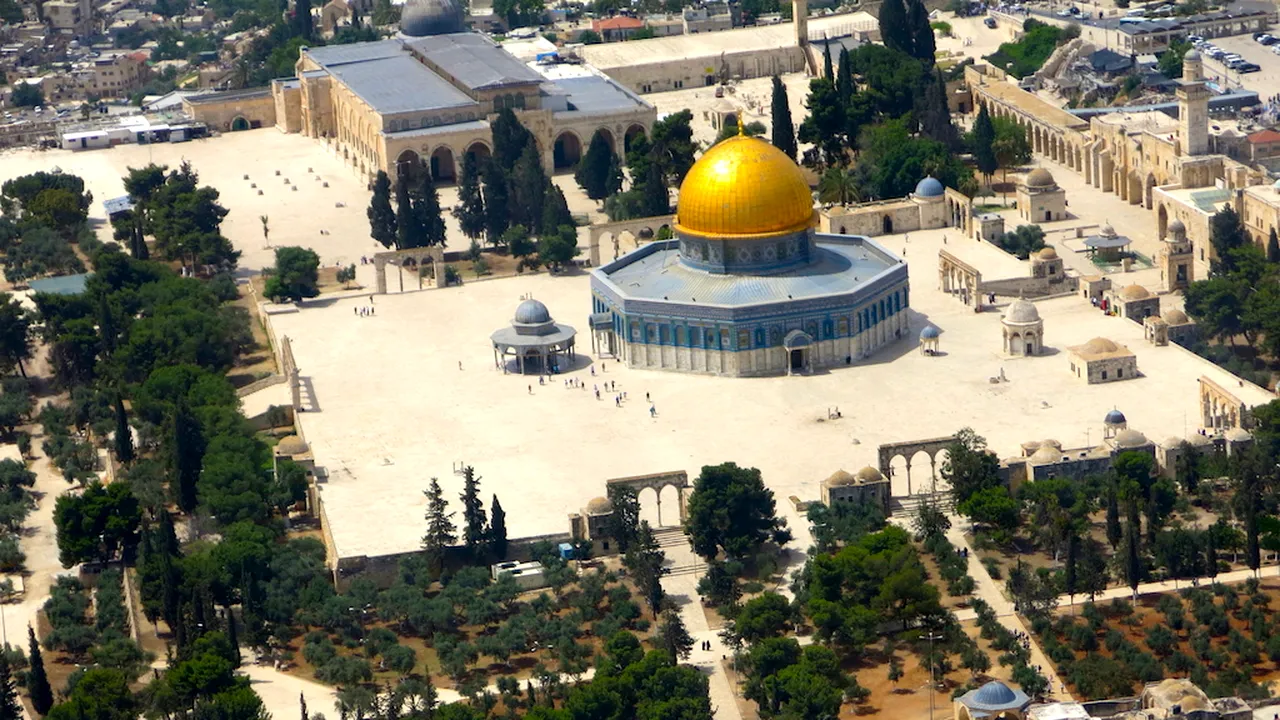 Noi confruntări între poliţia israeliană şi manifestanţii palestinieni în zona Moscheei Al-Aqsa. Nivelul de securitate în zonă rămâne la cote maxime