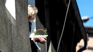 Programul distribuţiei „Paştilor” acasă la credincioşi. Acest lucru se întâmplă începând cu Vinerea Mare. Lumina Sfântă ajunge la domiciliul oamenilor sâmbătă seară