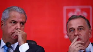 Năstase: Poate ar fi util ca Mircea Geoană şi cu mine să nu participăm la alegeri, la Congres