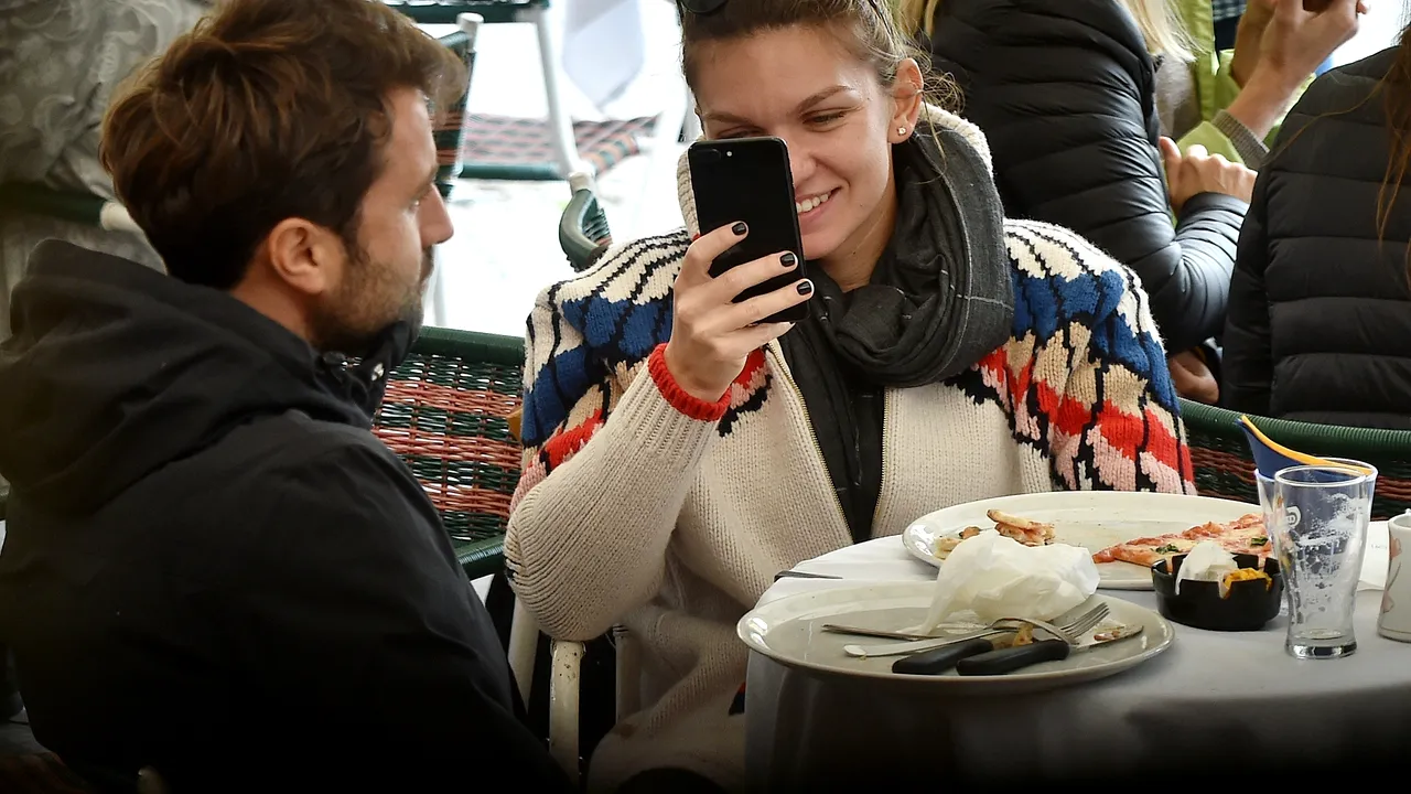 GALERIE FOTO | Primele fotografii apărute în presa internaţională cu Simona Halep şi Radu Barbu. În ce ipostaze au fost surprinşi cei doi îndrăgostiţi
