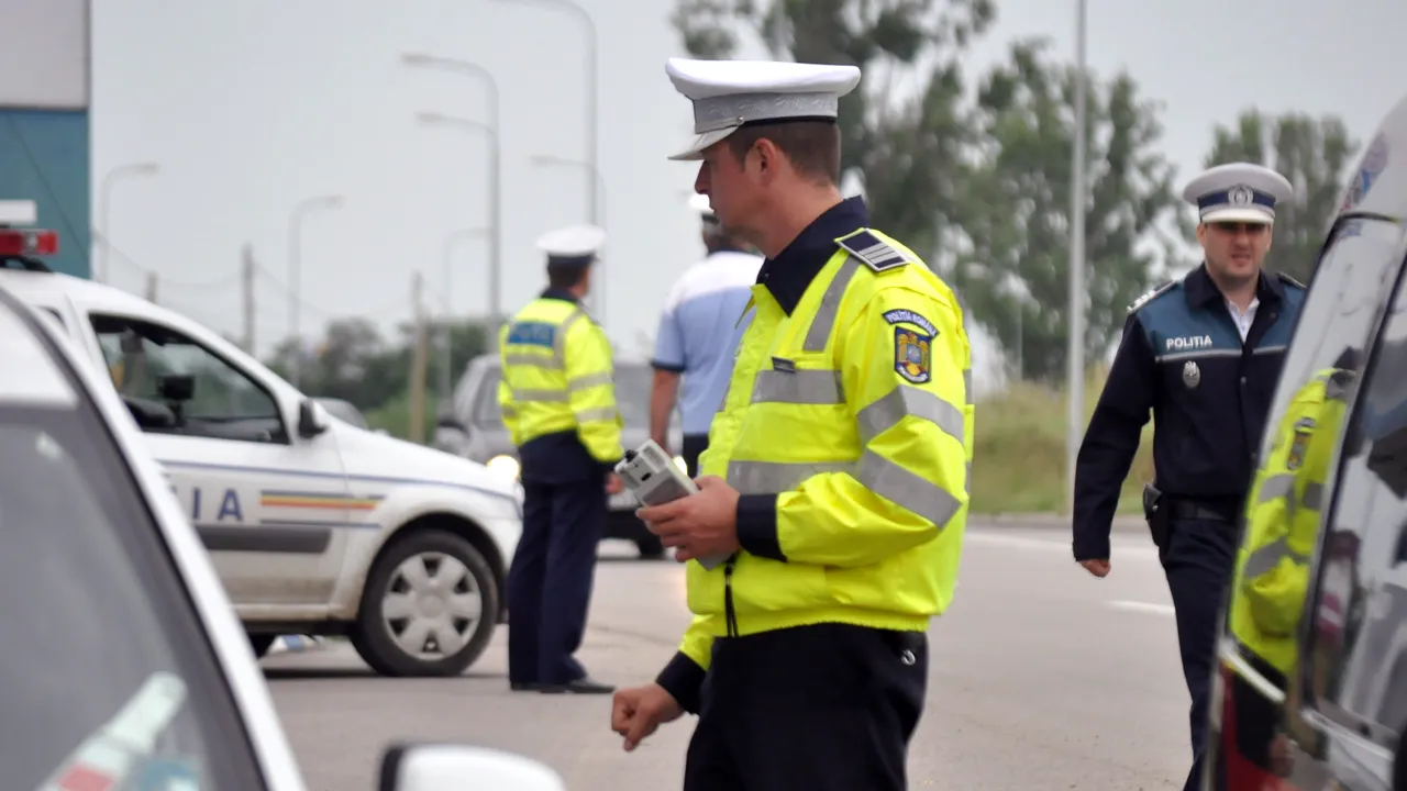 Au ieşit cu viteză din izolare: Peste 2.300 de permise de conducere reţinute în minivacanţă