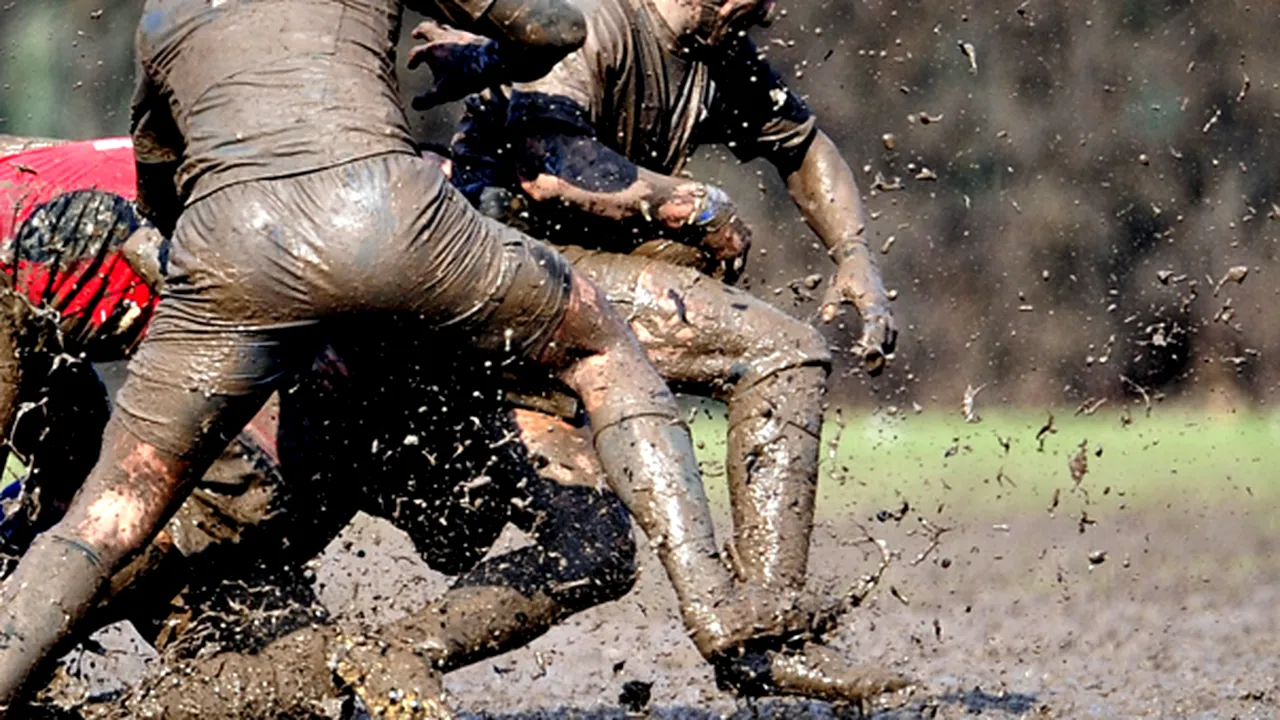 Meci de rugby câştigat de Steaua în noroi - GALERIE FOTO
