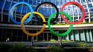 Comitetul Internaţional Olimpic analizează posibilitatea ca sportivii ruşi să fie reprimiţi în competiţii