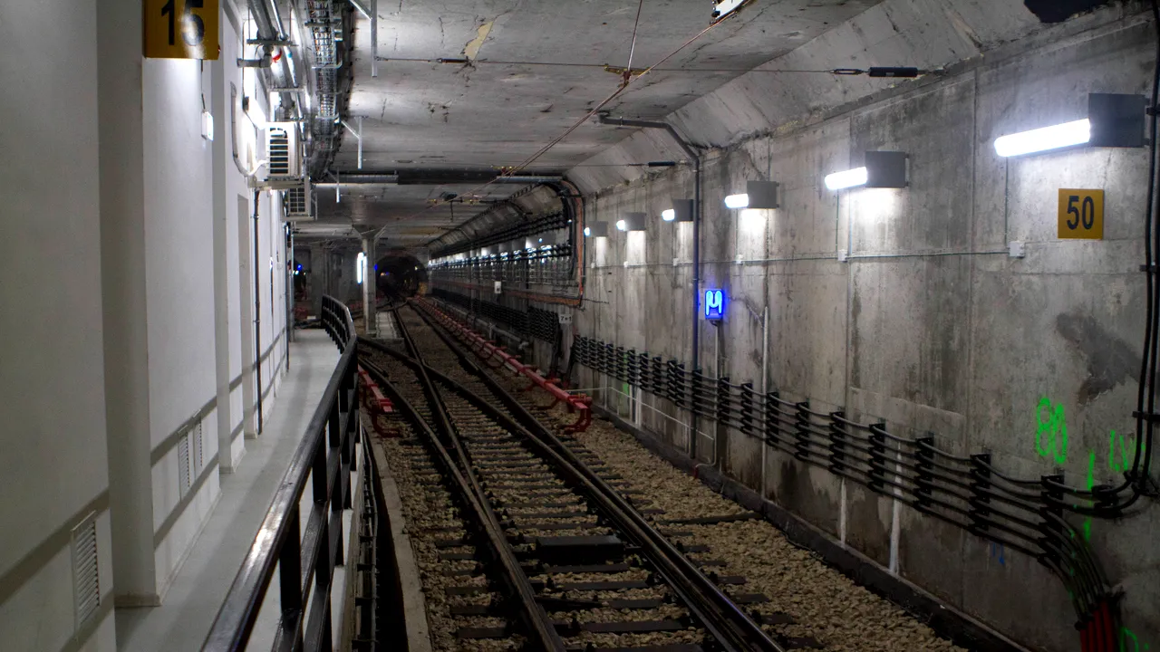 Primul terminal care deserveşte călătorii de la METROU se deschide luni. Parcarea va costa 1 leu/h