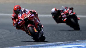 MotoGP: Marc Marquez revine spectaculos și câștigă cursa sprint de la Aragon, în fața fratelui său
