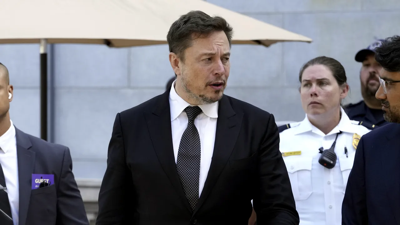 Elon Musk intervine în dezbaterea privind imigraţia din SUA la graniţa Texas-Mexic