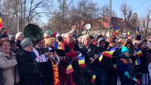 Gabriela Firea, Liviu Dragnea şi Călin Popescu Tăriceanu, în public la parada de 1 Decembrie/ Firea: 