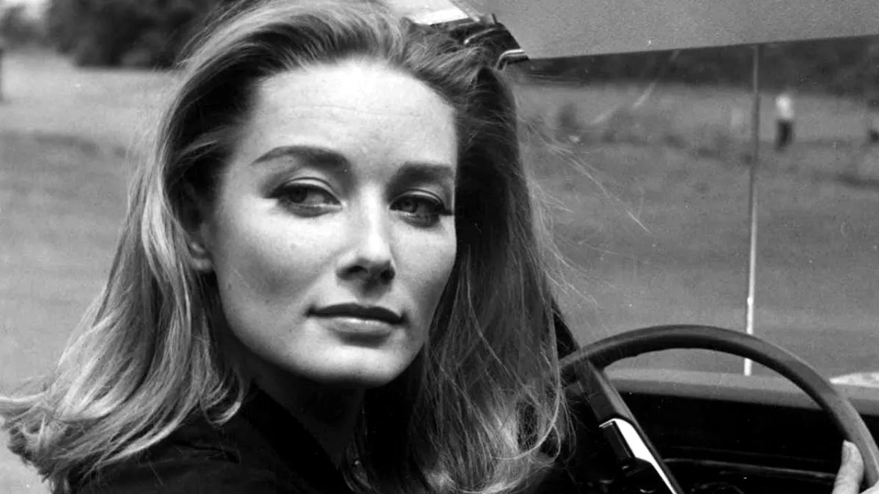 Actriţa Tania Malett, Bond Girl în filmul 