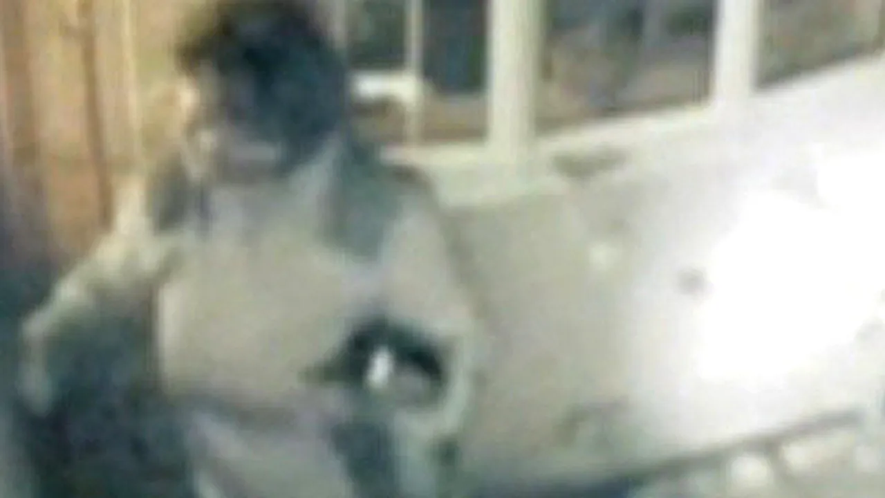 Cum să te răzbuni pe amanta soţului: Vezi cum s-a făcut de râs soţia unui deputat britanic - VIDEO