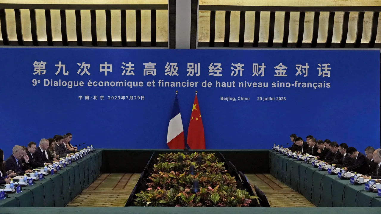 Trădează Franţa Occidentul? China speră că Parisul poate contribui la atenuarea relaţiilor cu Uniunea Europeană